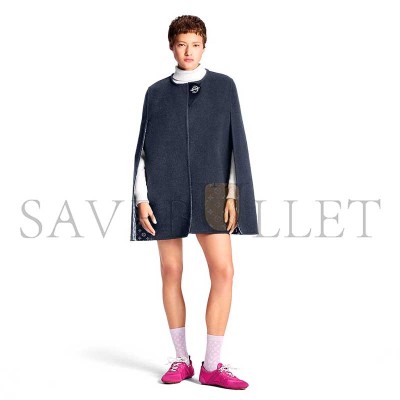 LOUIS VUITTON CHAIN FASTENING CAPE 1AJESY